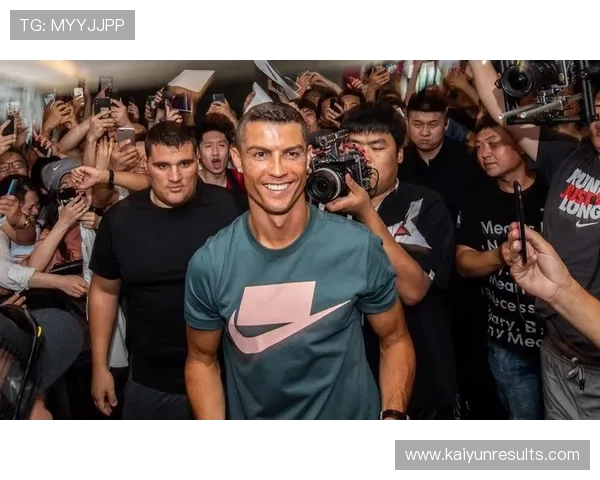 中国足球队迎战强敌，备战世界杯预选赛全力以赴誓言突破自我