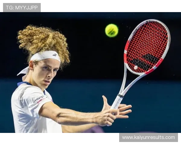 网球赛季最新动态揭秘顶尖球员激烈对决精彩瞬间