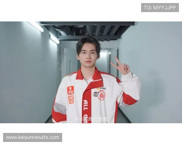 从低谷到巅峰这位冠军运动员亲述赛场背后的坚持与热爱 从低谷到巅峰这位冠军运动员亲述赛场背后的坚持与热爱